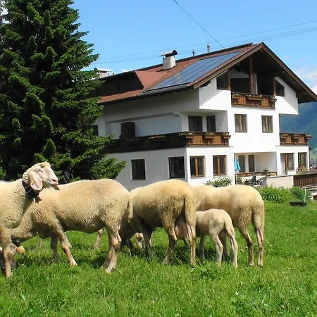 Guest house Gastehaus Treichl Fuegen