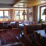 Gastehaus Treichl Πανσιόν 3*